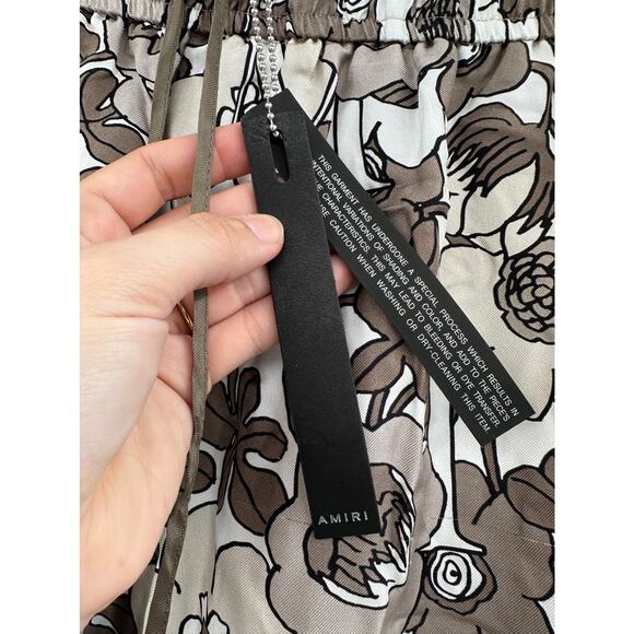 Amiri Shitake Flower Print Men's Bermuda Silk Shorts Size Small NWT - Picture 4 of 9